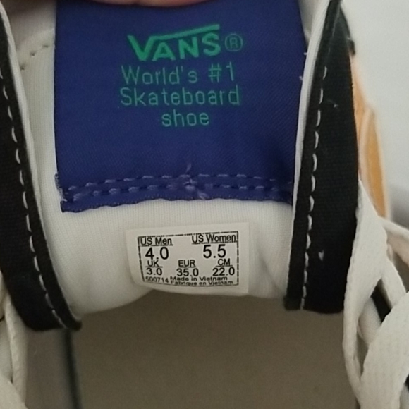 Vans - Picture 6 of 7
